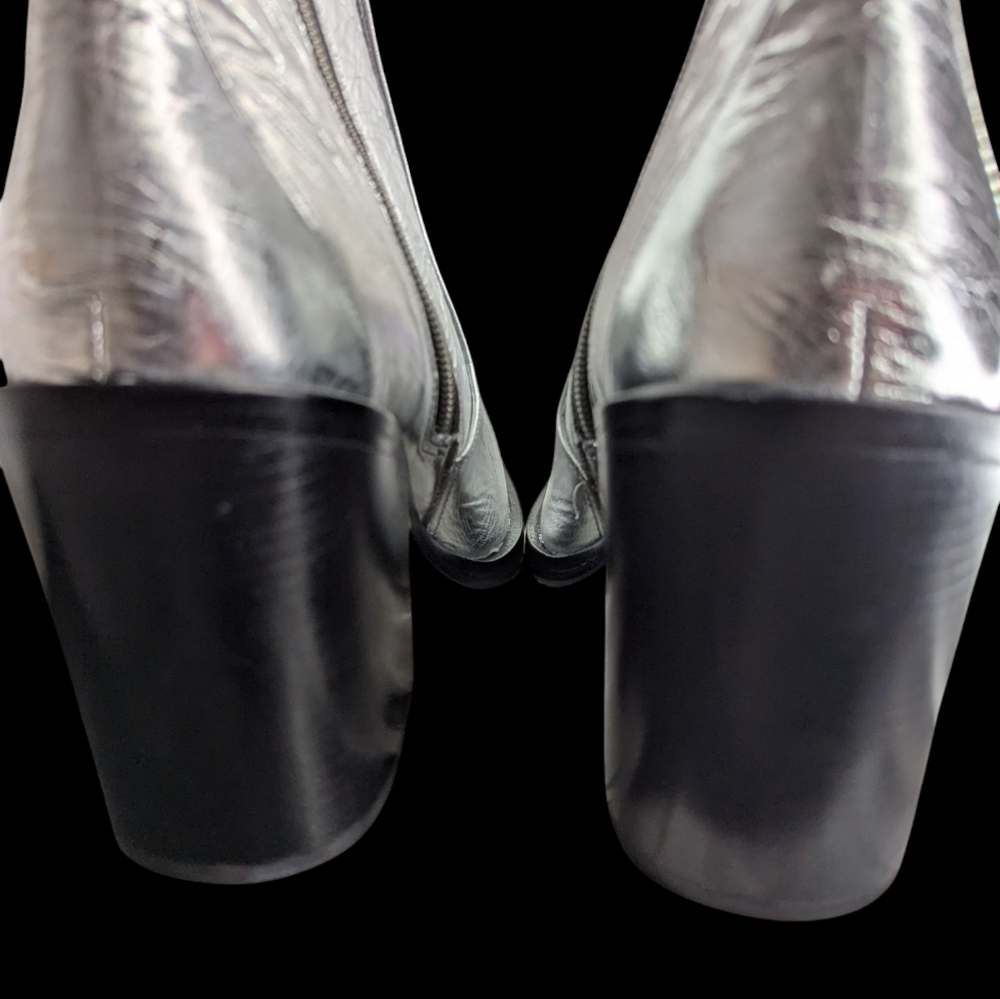 LARROUDE JAMES CRINKLED SILVER METALLIC Ankle Boots... Size 6 - Picture 10 of 11